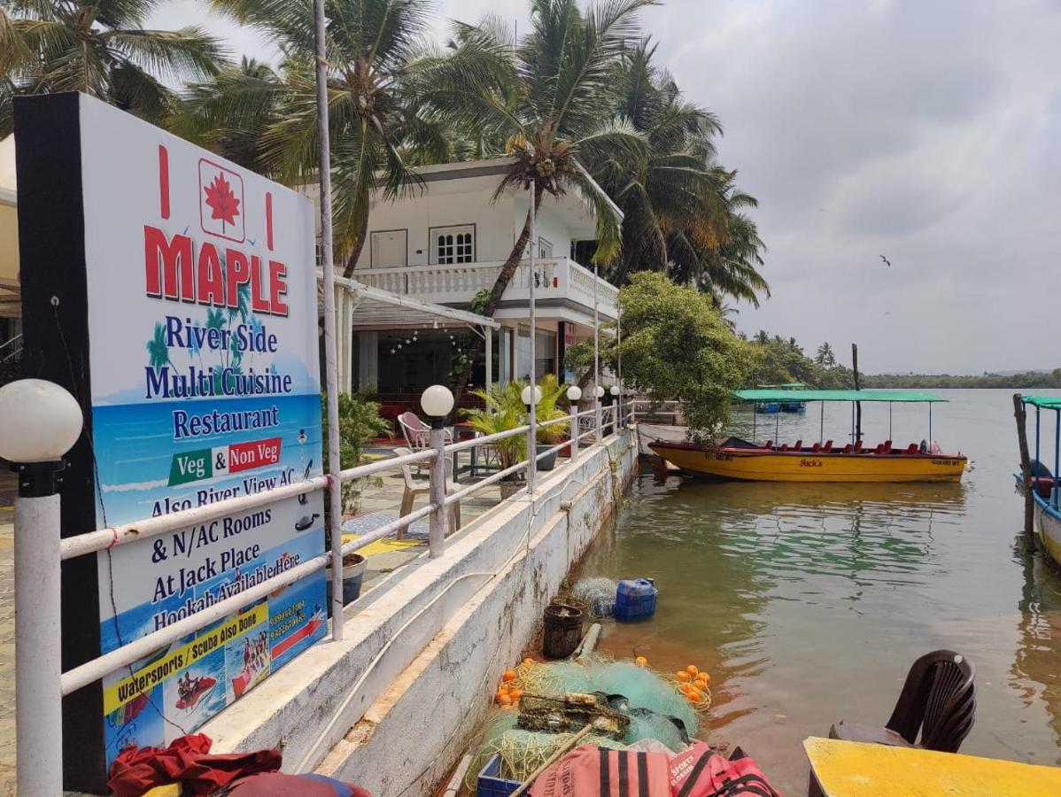 M Aples Jacks Place Otel Cavelossim Dış mekan fotoğraf